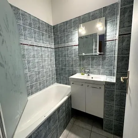 Champ De Mars Apartment